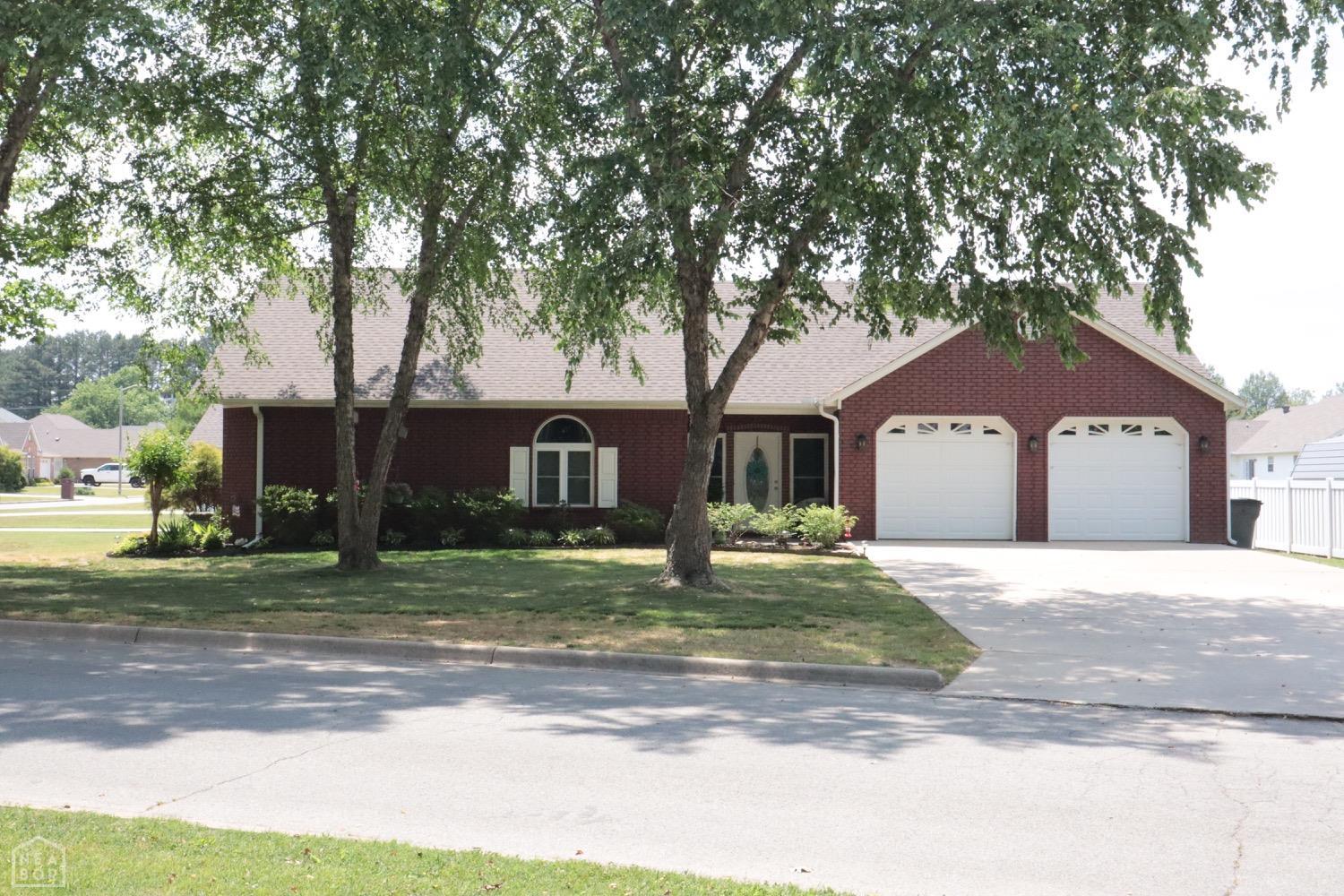 2503 Christopher Drive, Paragould, AR 72450