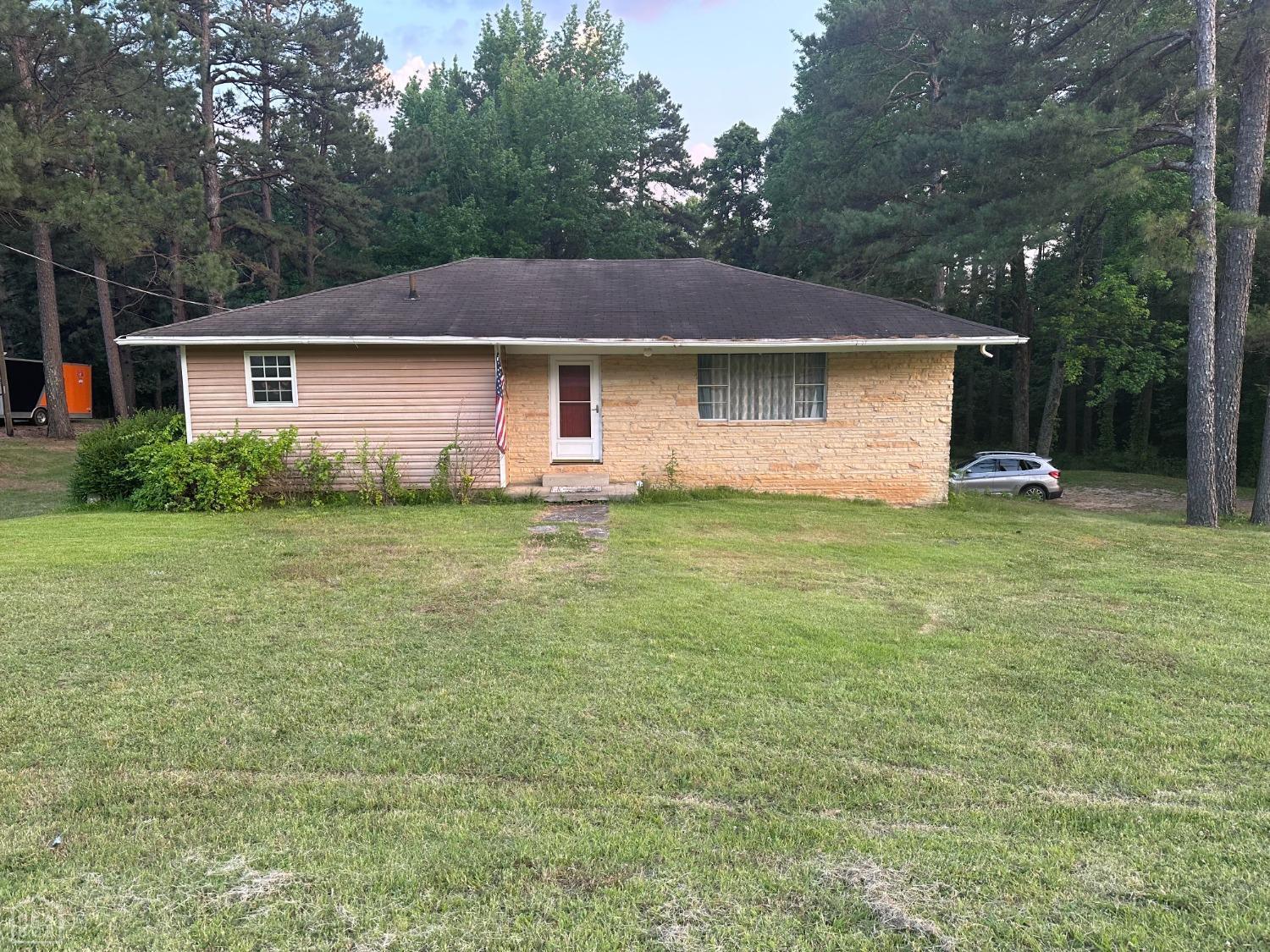 6912 W Kings Highway, Paragould, AR 72450