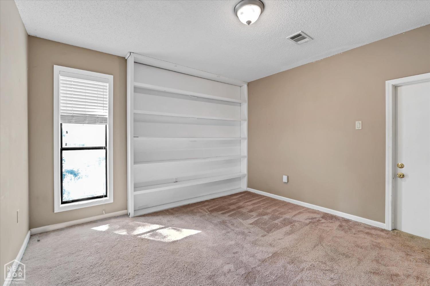 2105 Windwood Cove
