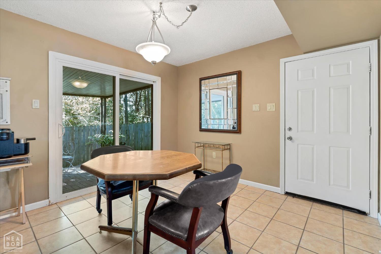 2105 Windwood Cove