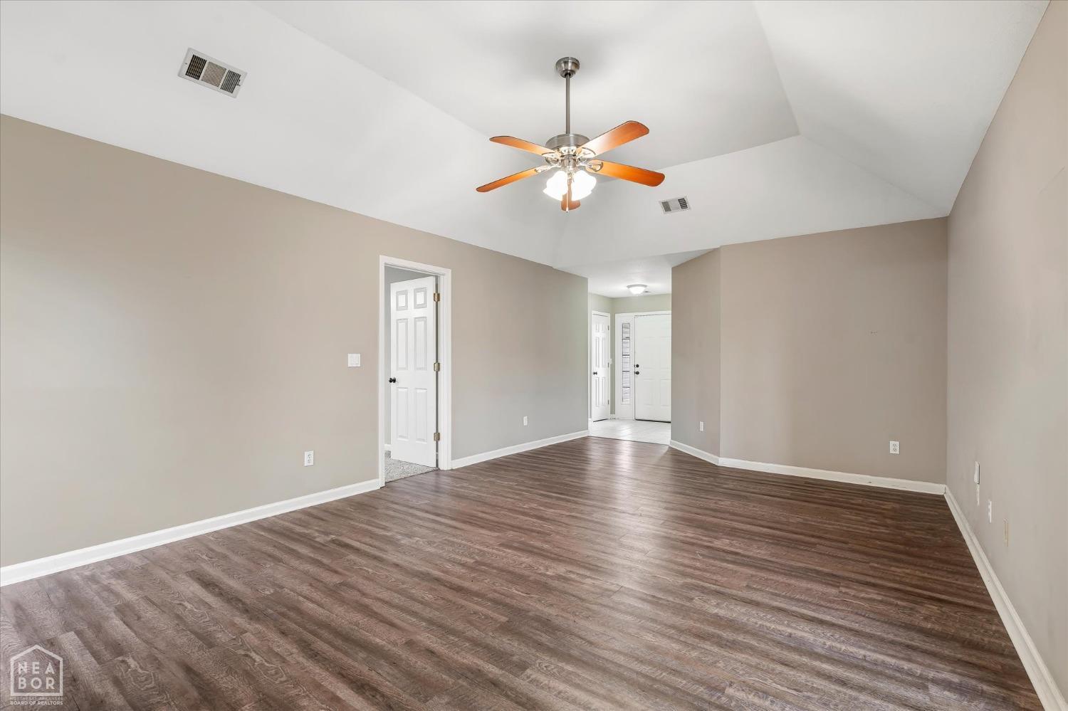 4627 Keely Cove