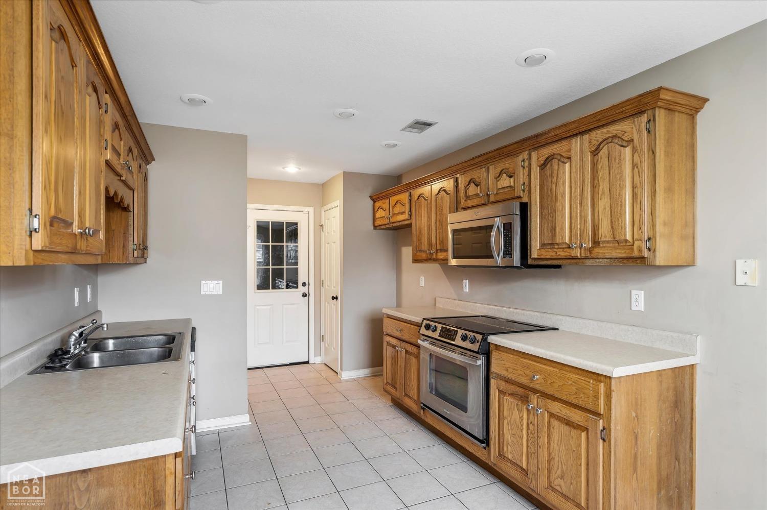 4627 Keely Cove