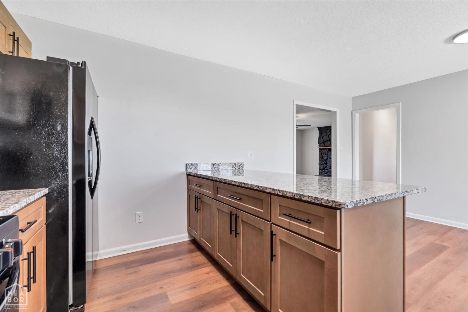 458 N Deborah