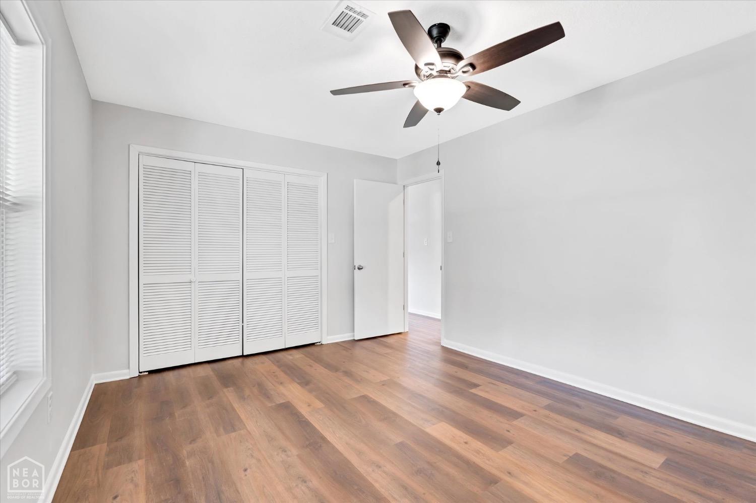 458 N Deborah