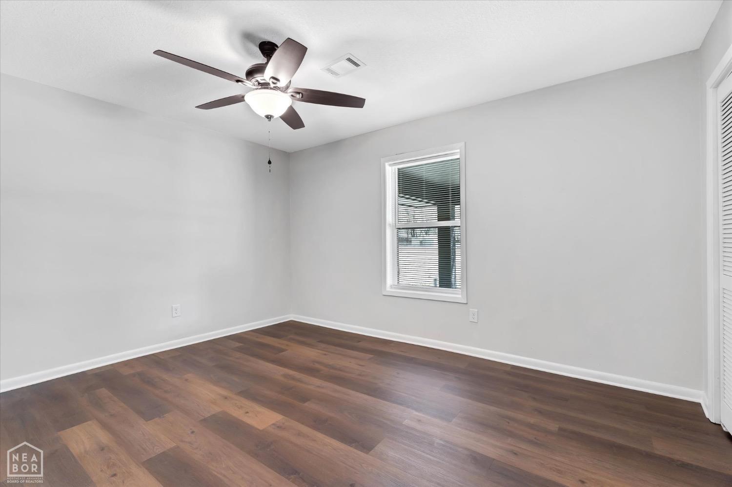 458 N Deborah