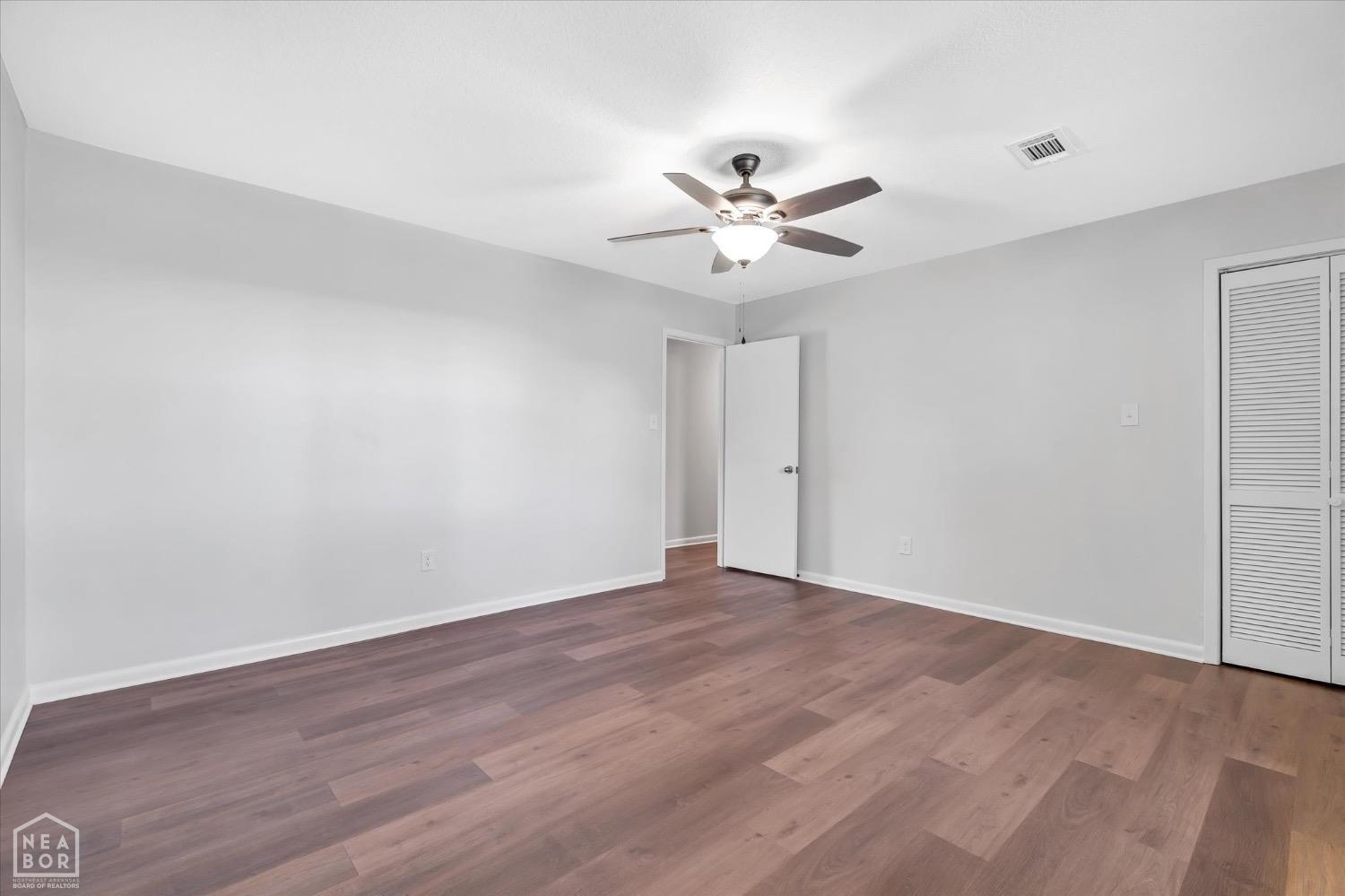 458 N Deborah