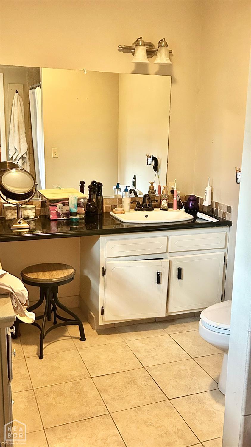 1304 Country Manor Lane