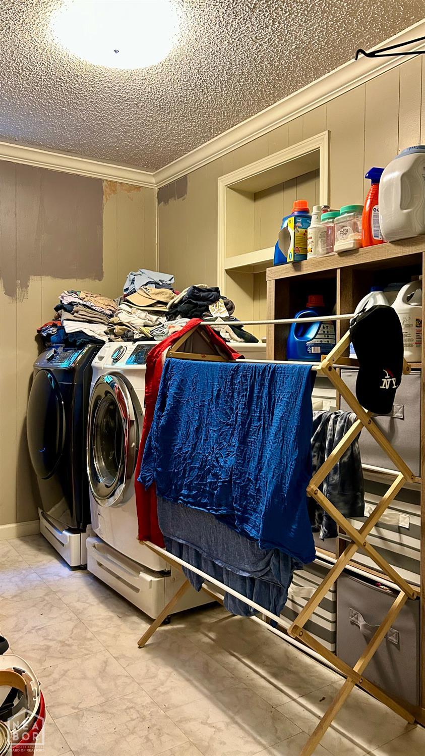 1304 Country Manor Lane