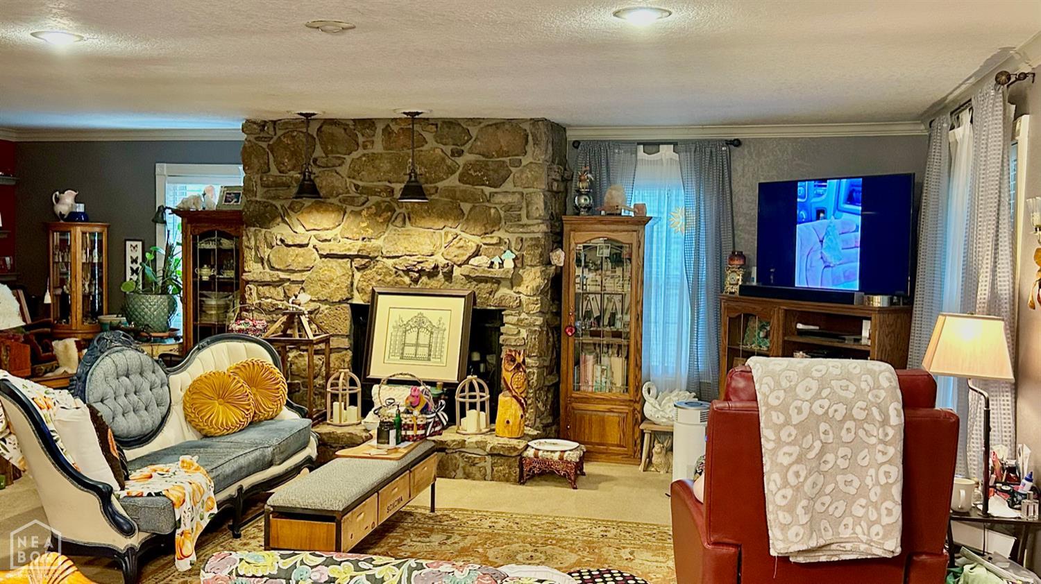 1304 Country Manor Lane