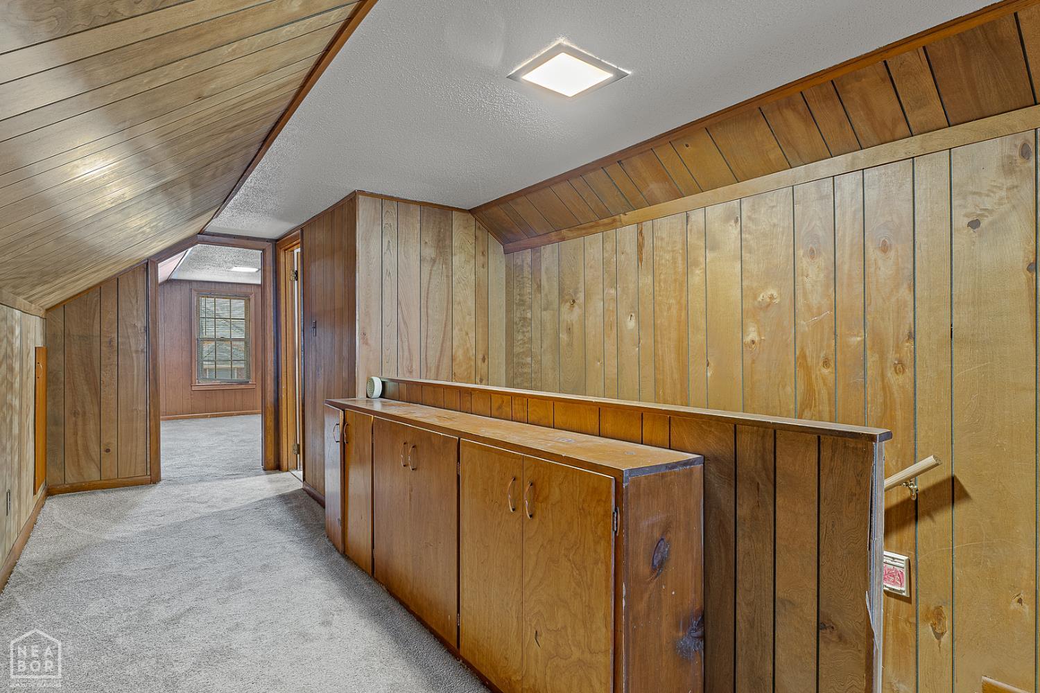 1600 W Nettleton Avenue W