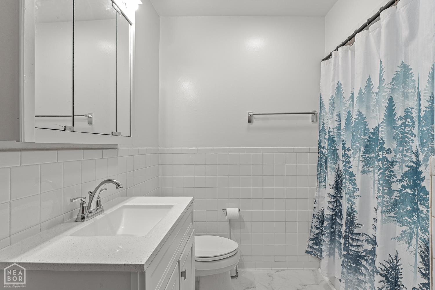 1600 W Nettleton Avenue W