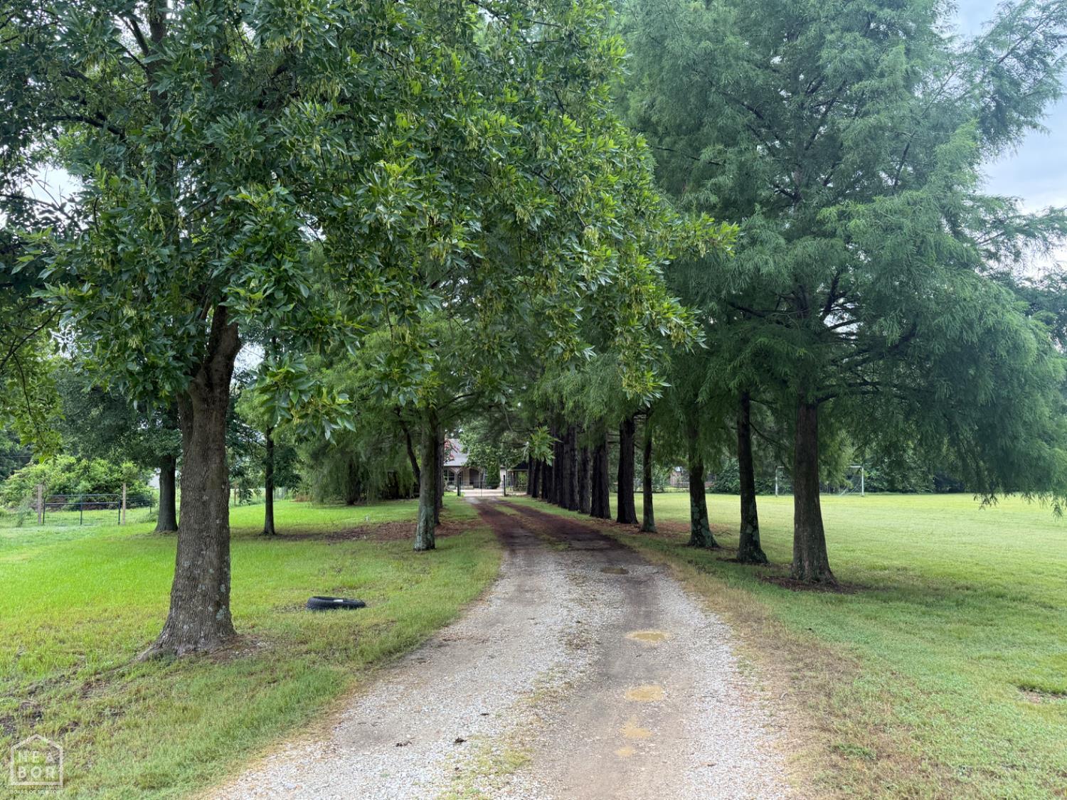 3220 Horseshoe Trails