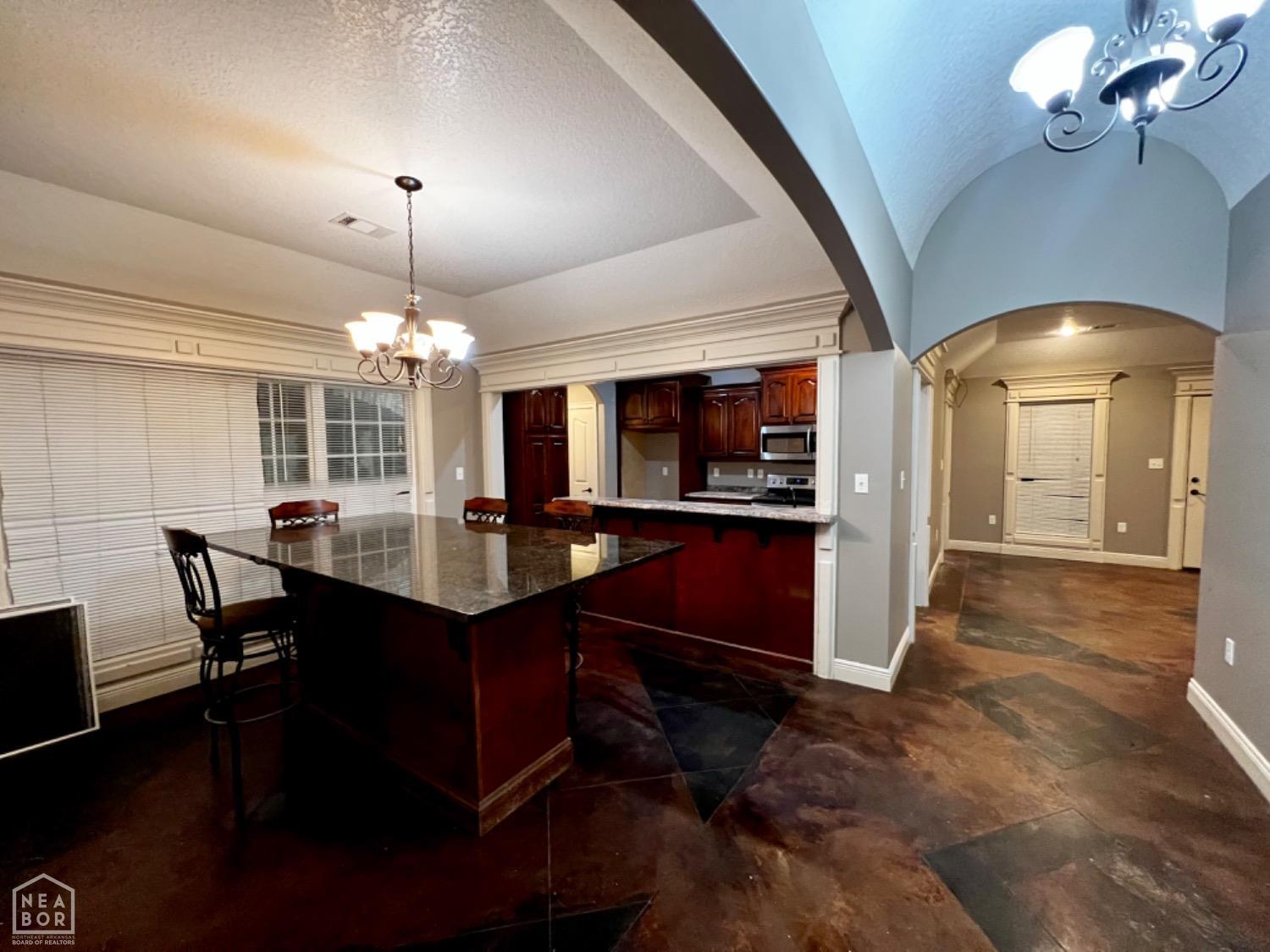 3220 Horseshoe Trails