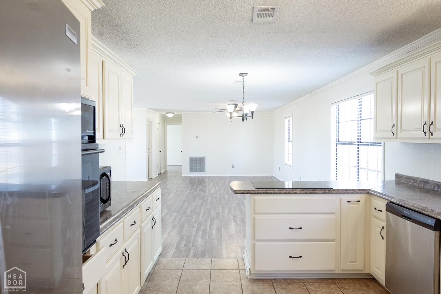 497 Lawrence Road 611