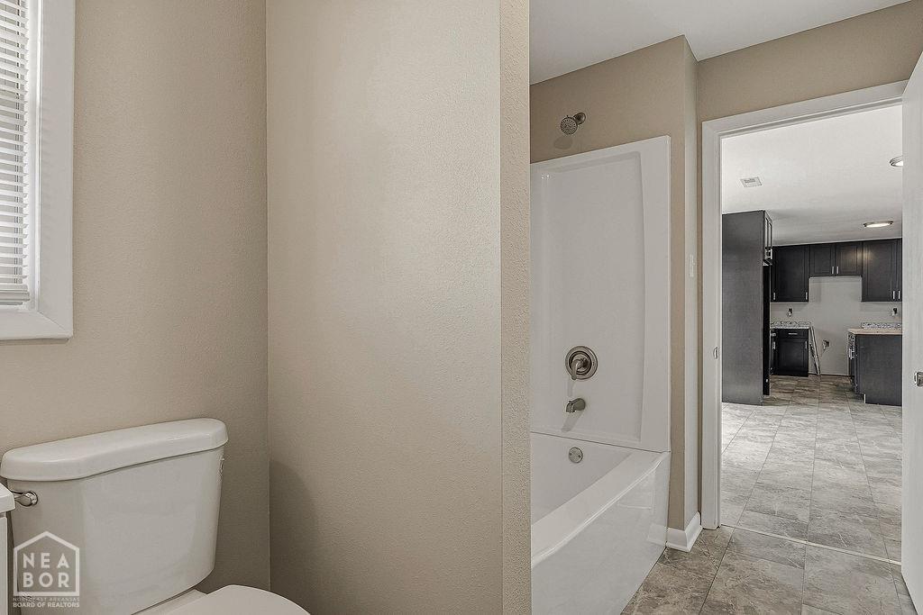 8000 E Highland Drive