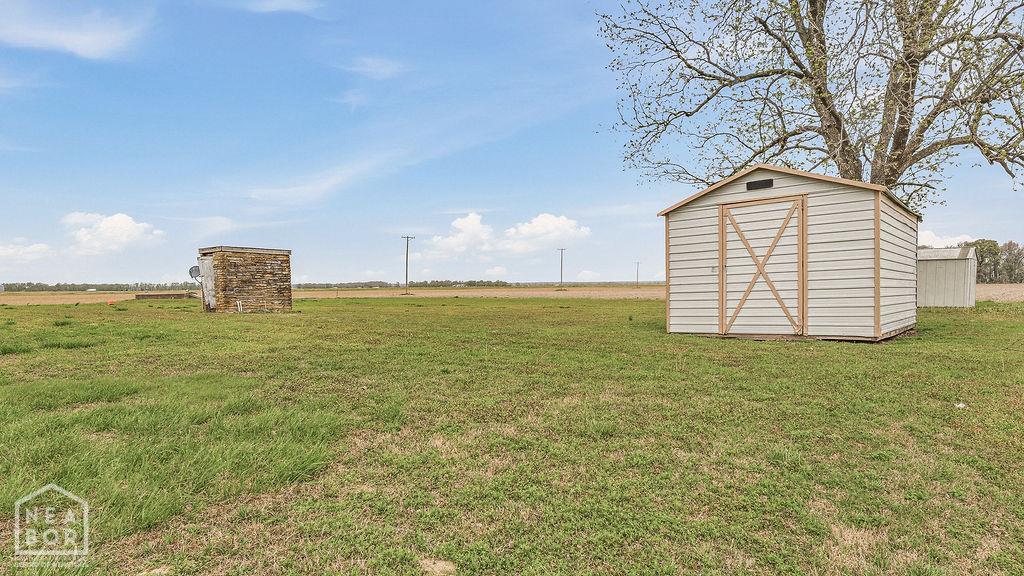 8000 E Highland Drive