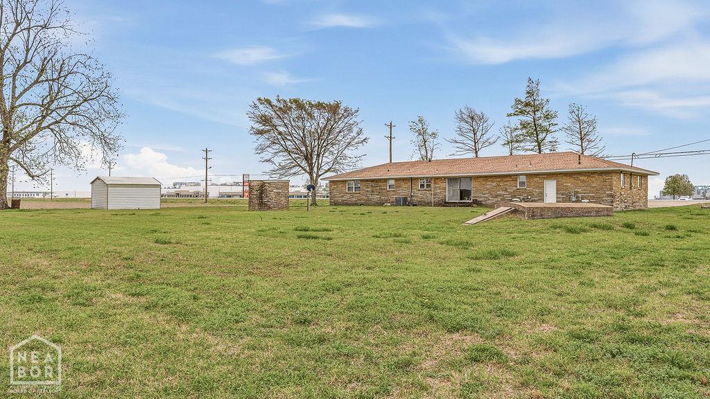 8000 E Highland Drive