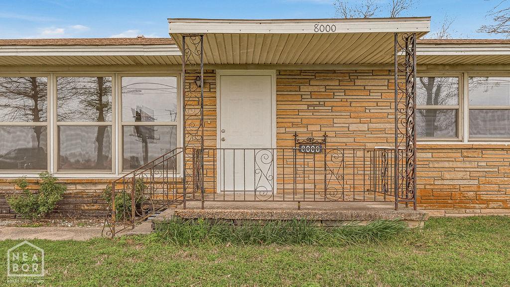 8000 E Highland Drive