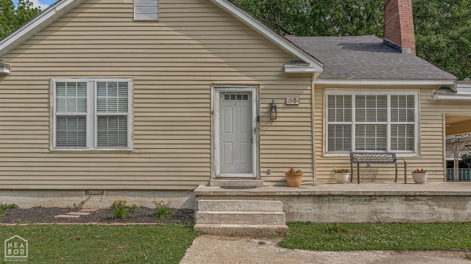 522 Bill Hudgens Street