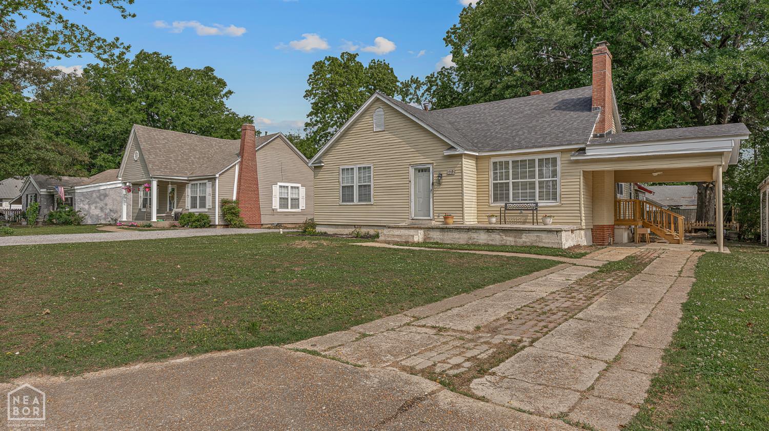 522 Bill Hudgens Street