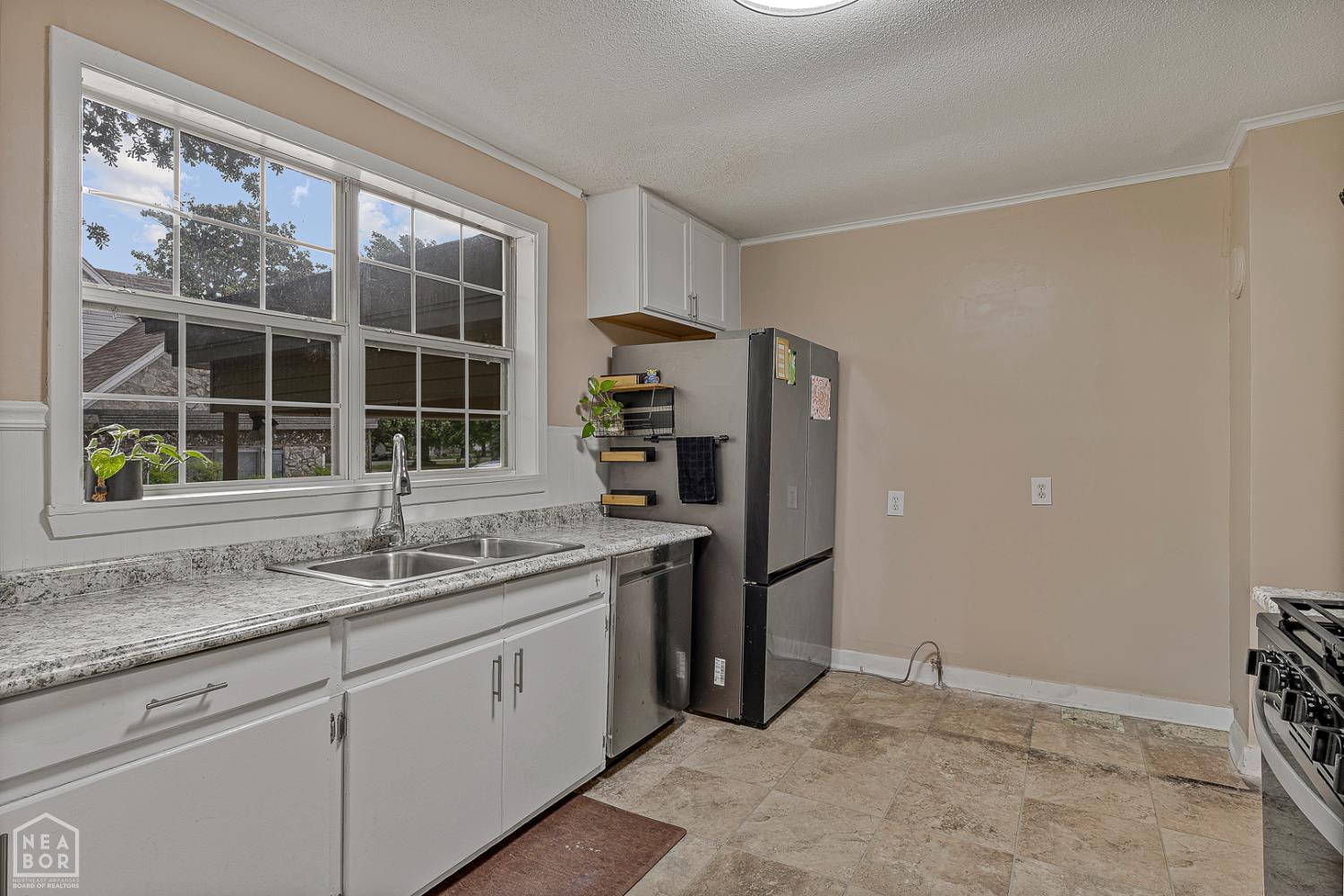 522 Bill Hudgens Street