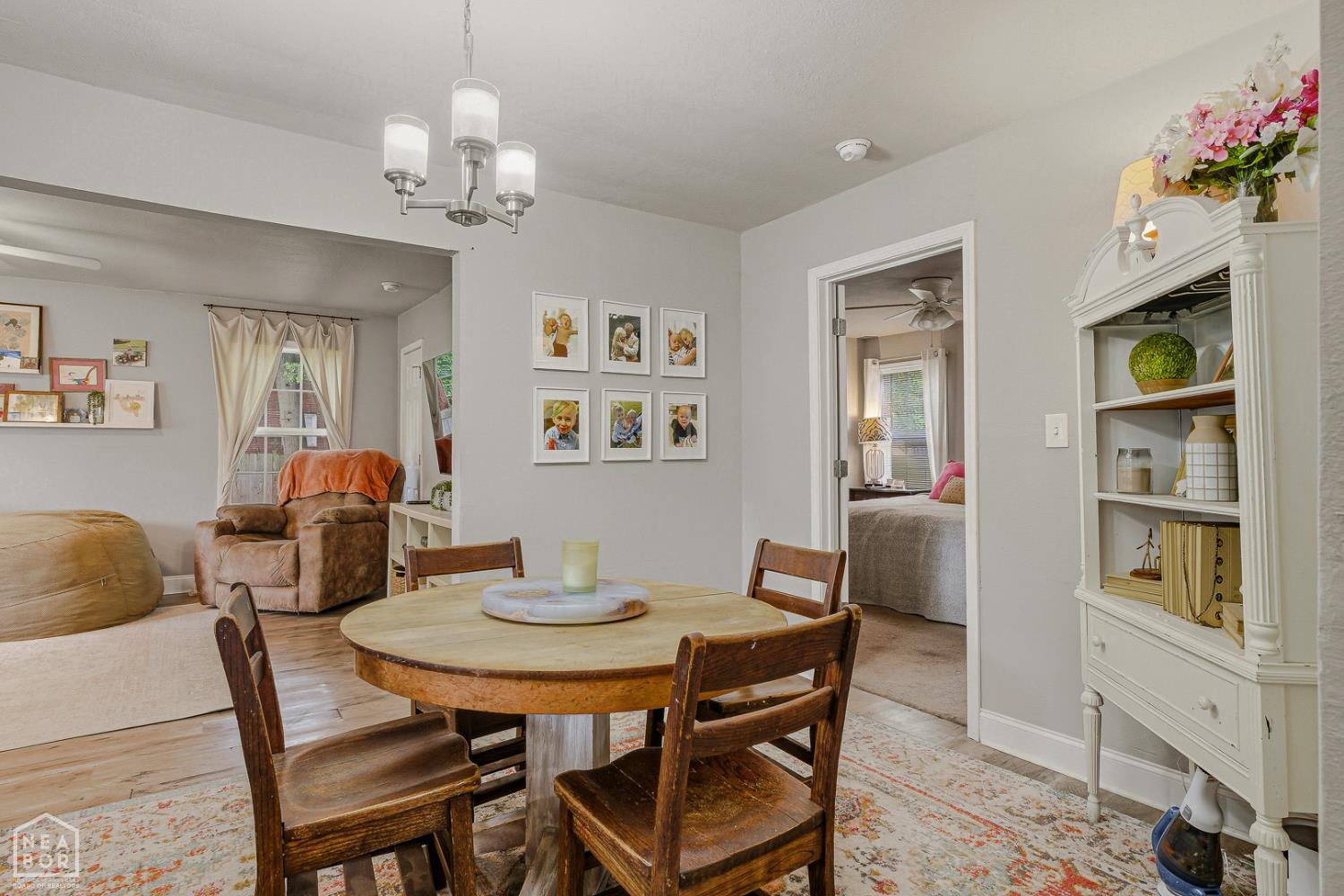 812 W Nettleton Avenue