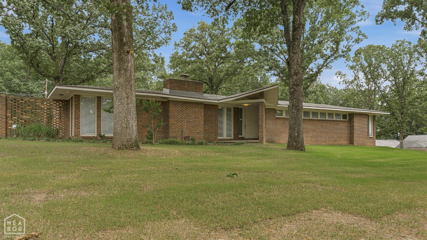 100 Holmes Road