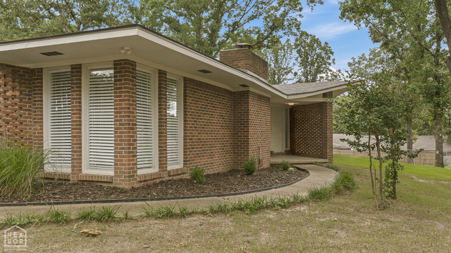 100 Holmes Road