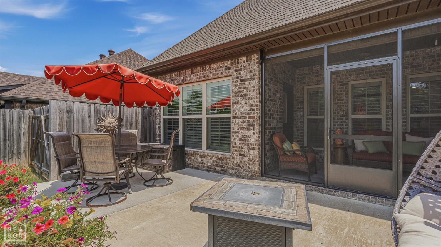 915 Sandra Lane