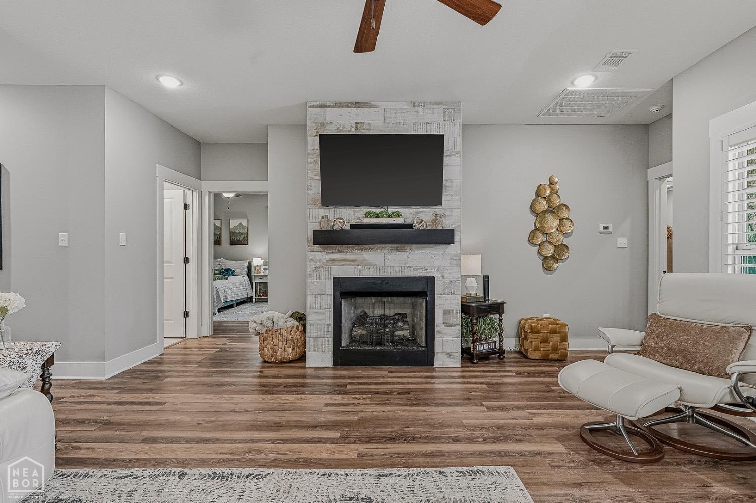 915 Sandra Lane