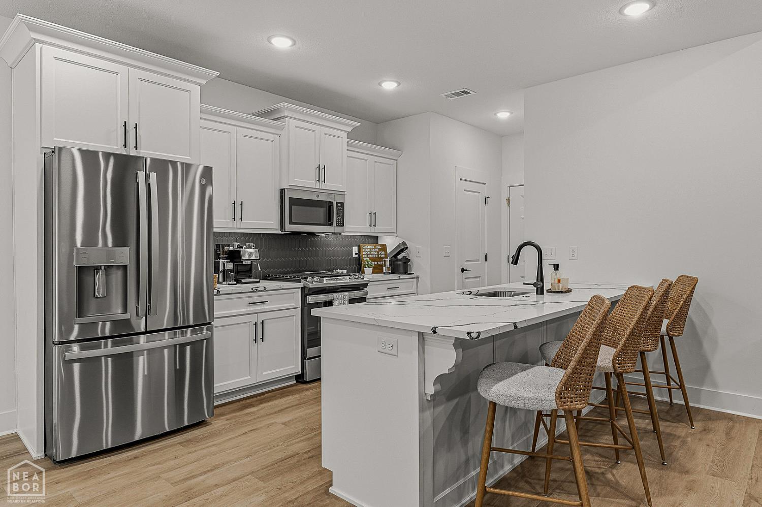 4308 Lynx Lane