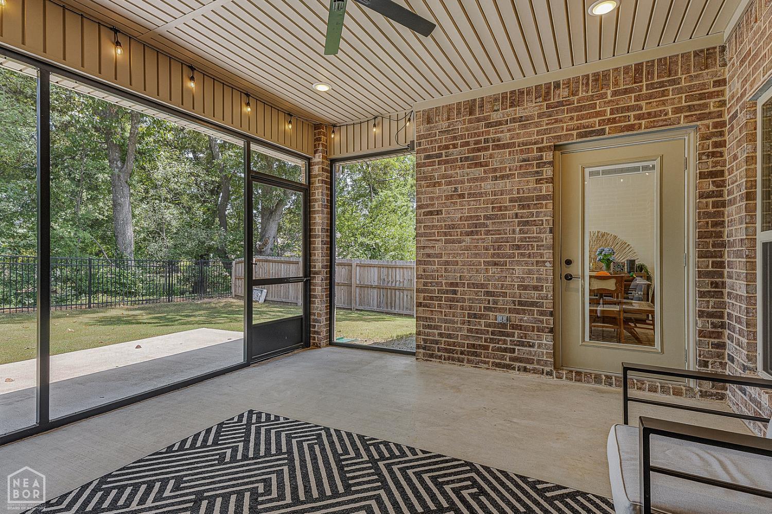 4308 Lynx Lane