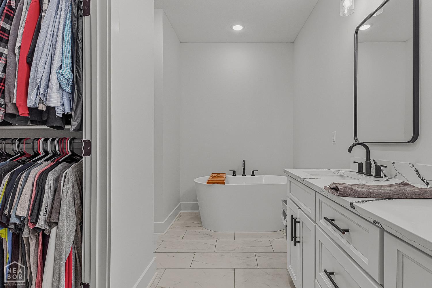 4308 Lynx Lane
