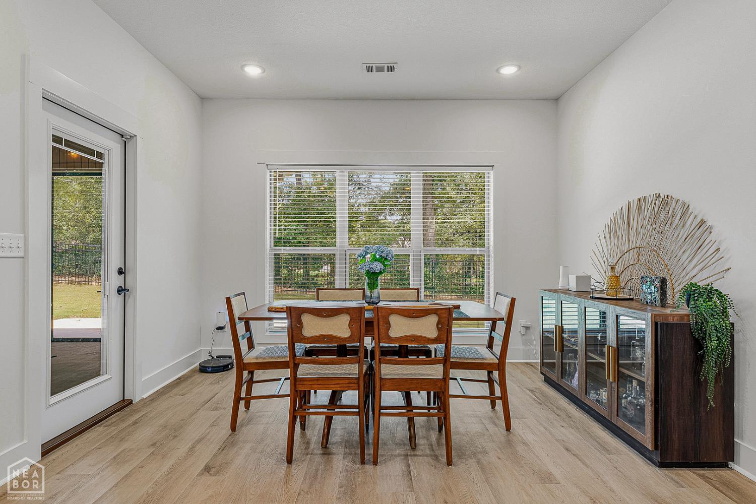 4308 Lynx Lane