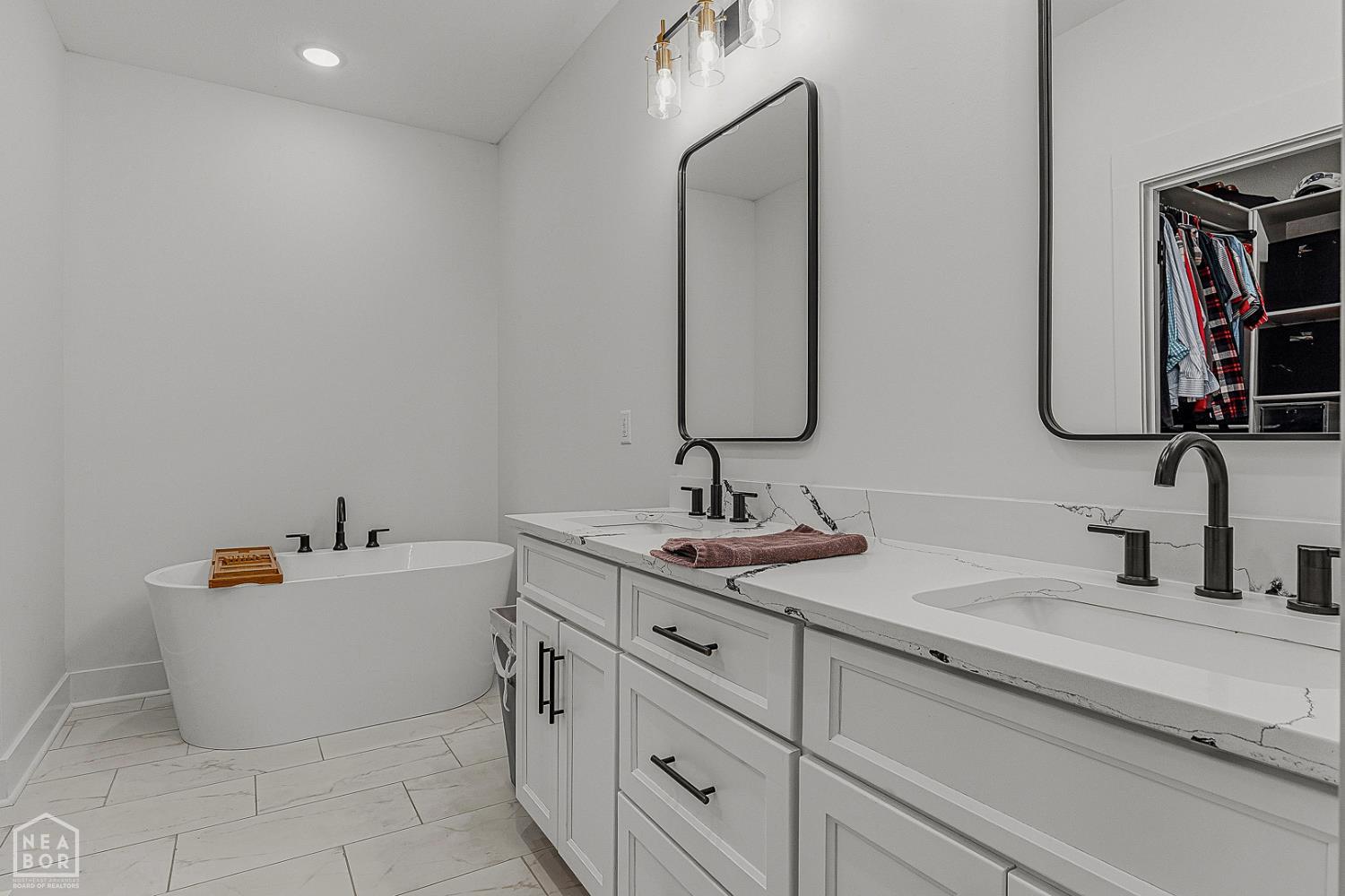 4308 Lynx Lane