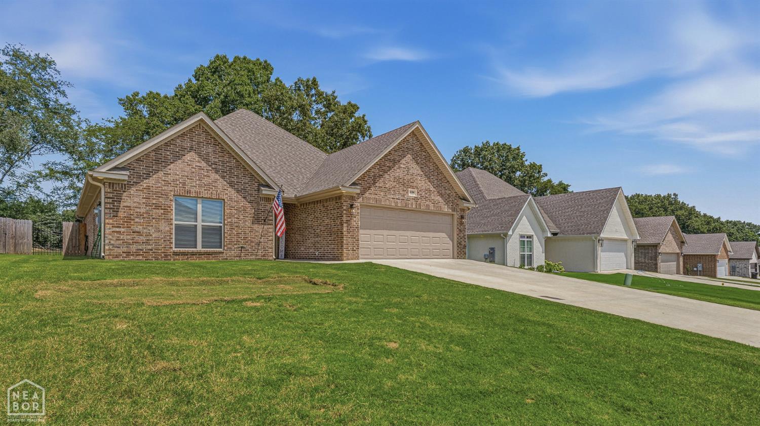 4308 Lynx Lane