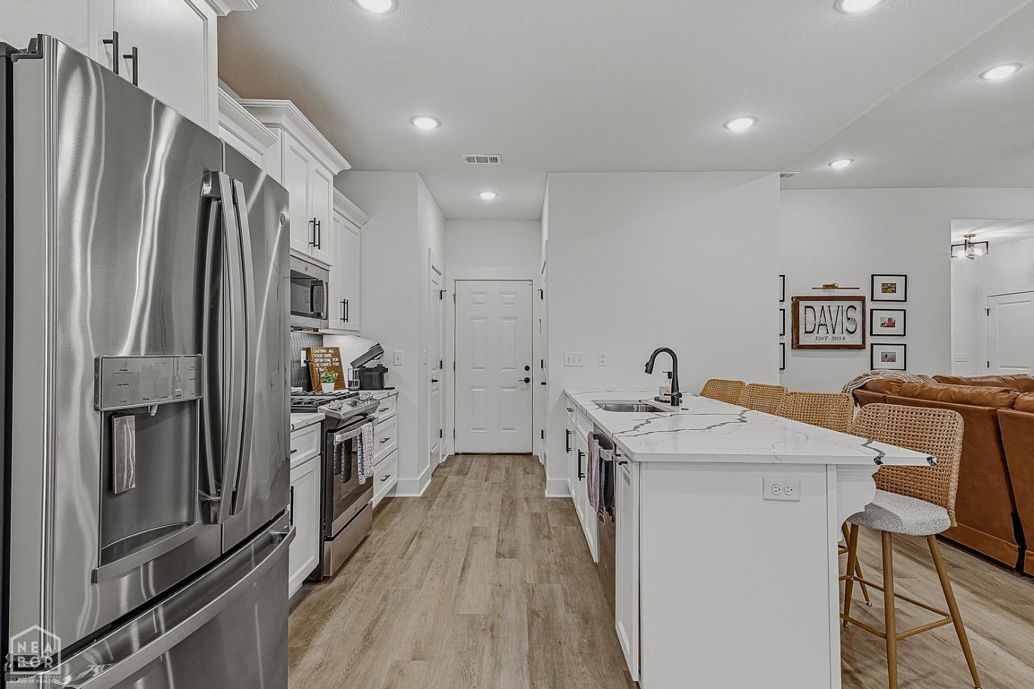 4308 Lynx Lane