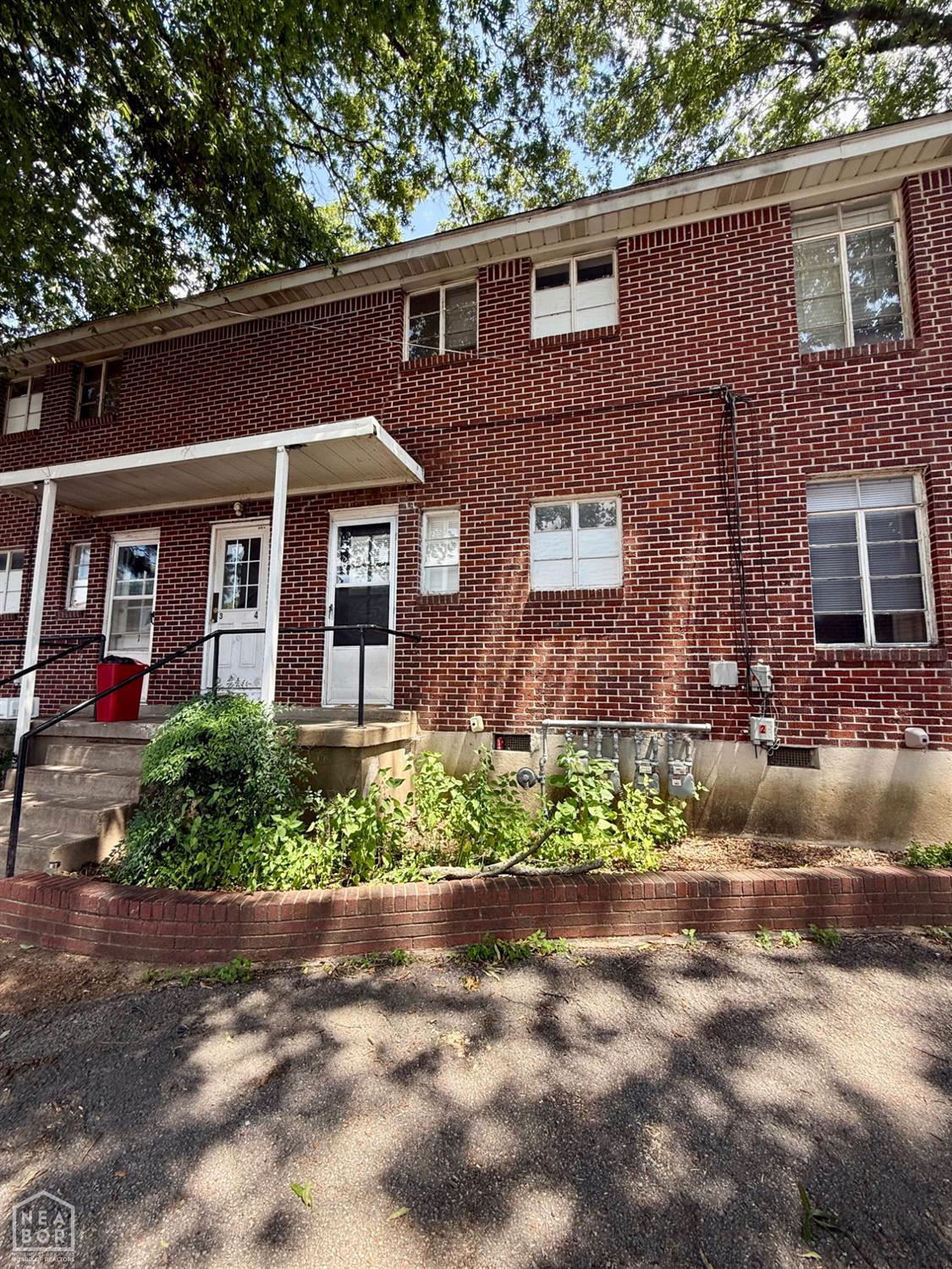 1009 Flint Street