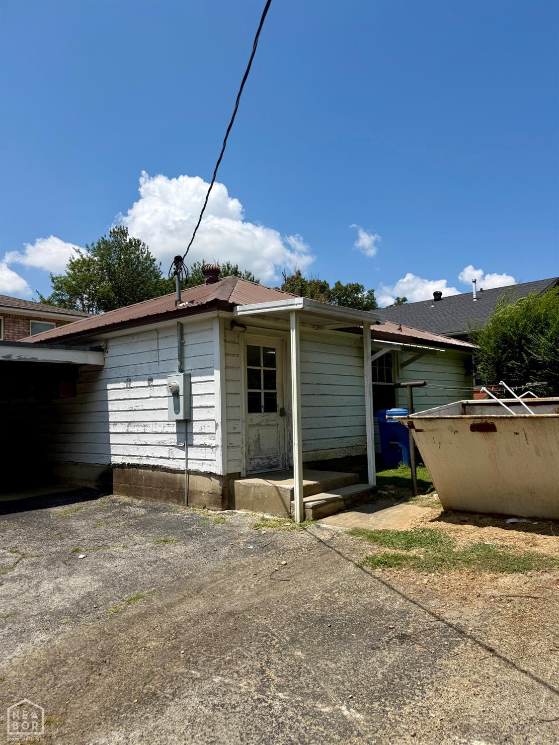 1009 Flint Street