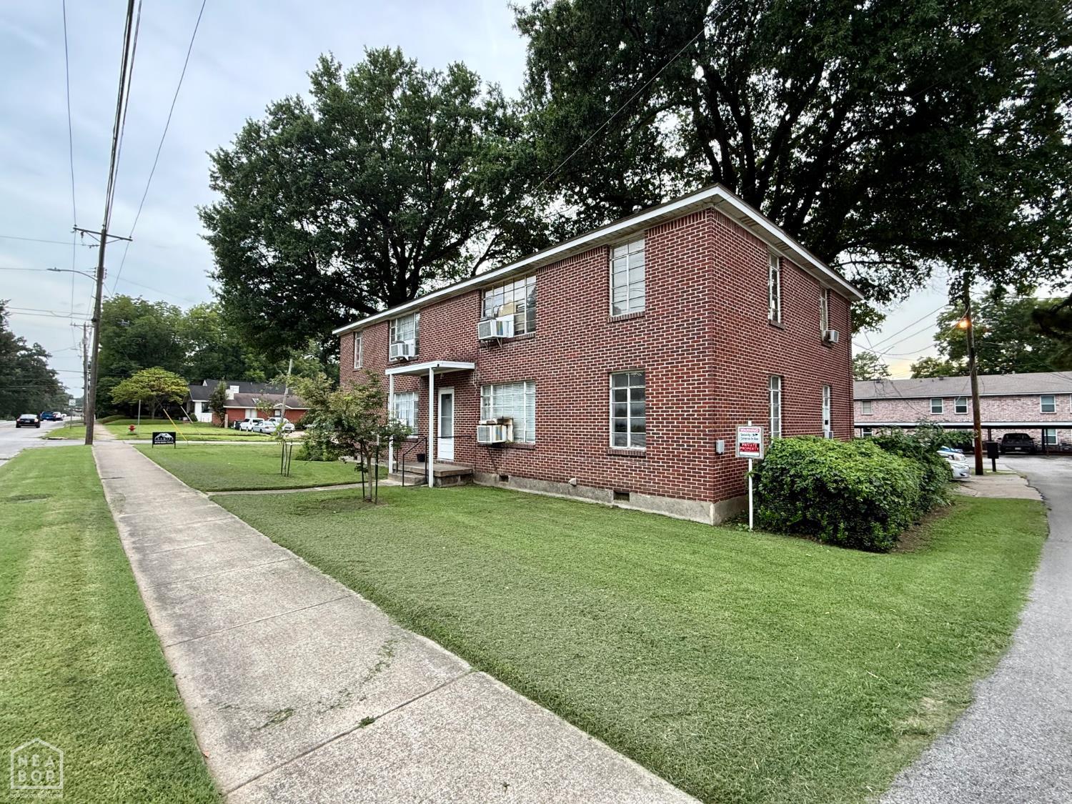 1009 Flint Street