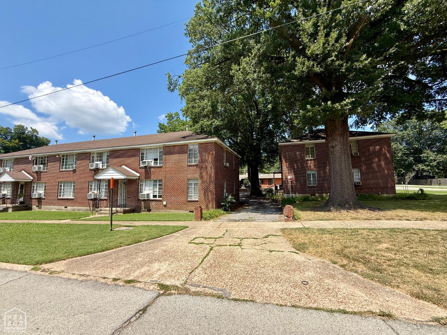 1009 Flint Street