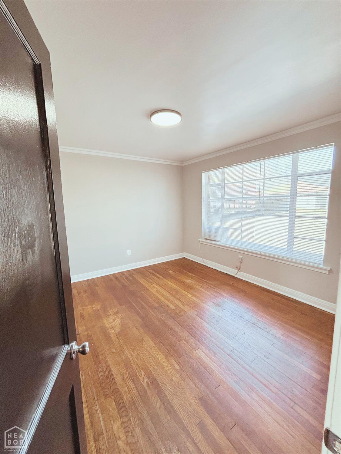 1009 Flint Street