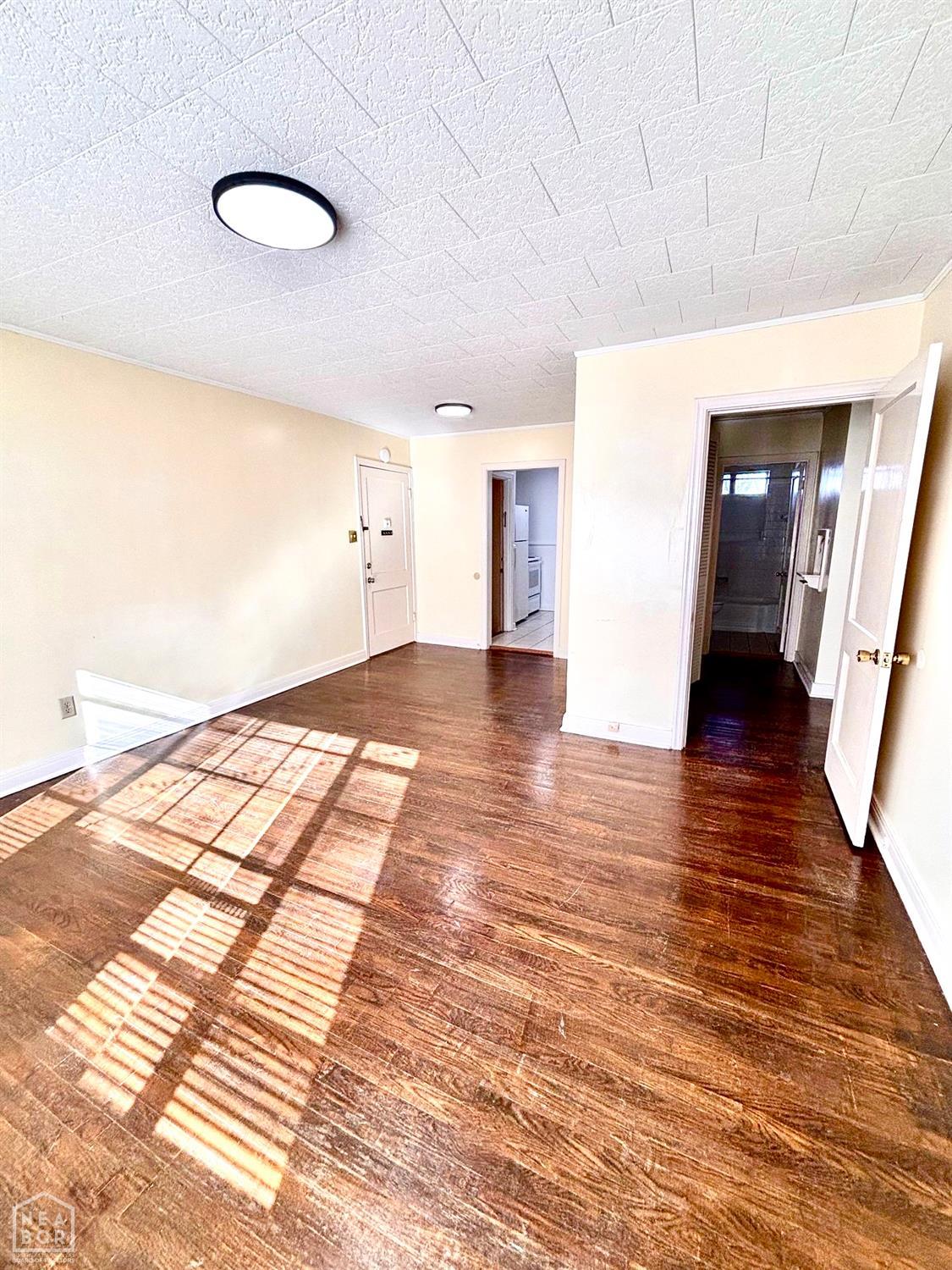 1009 Flint Street