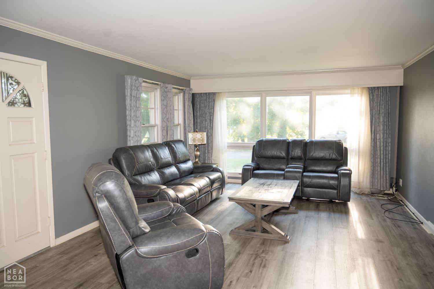 1002 Sycamore Drive