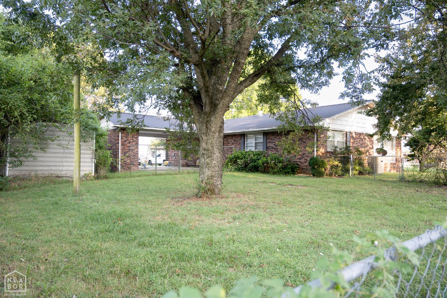 1002 Sycamore Drive