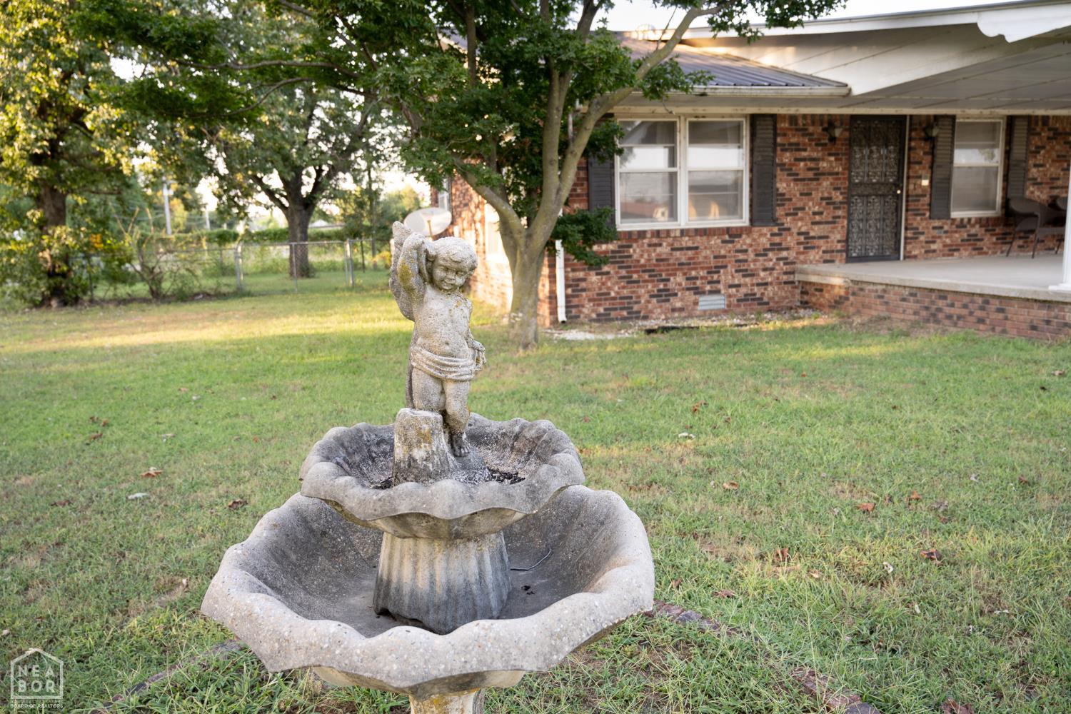 1002 Sycamore Drive