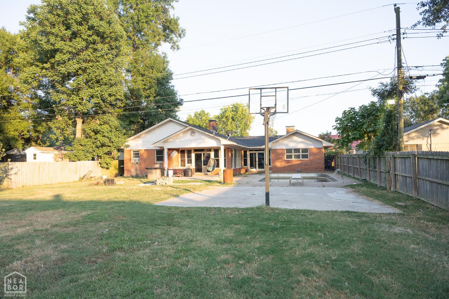 913 NW 5th