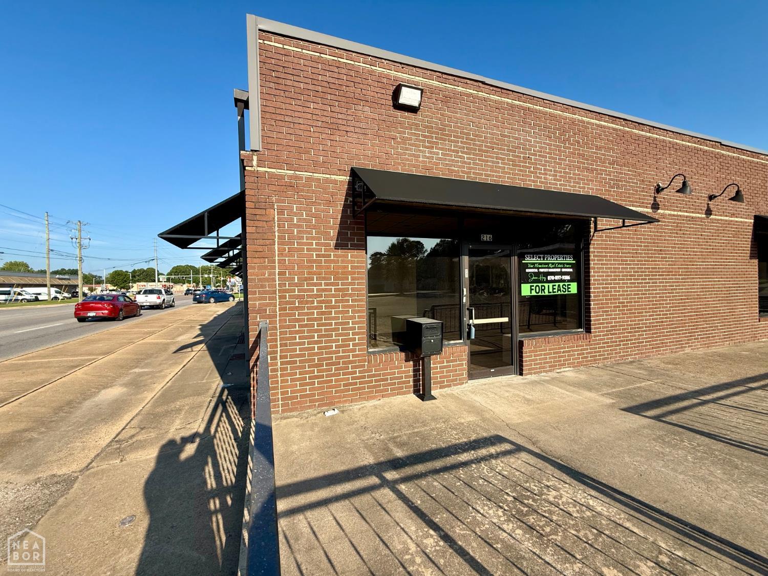 216 E Highland