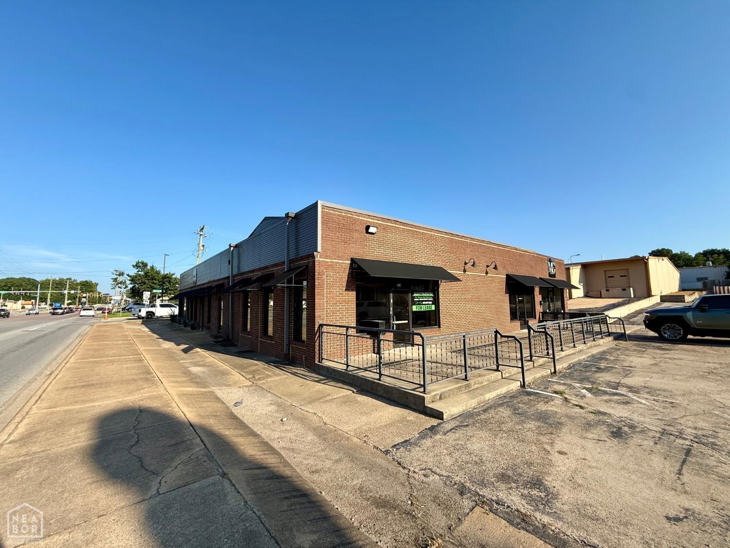 216 E Highland