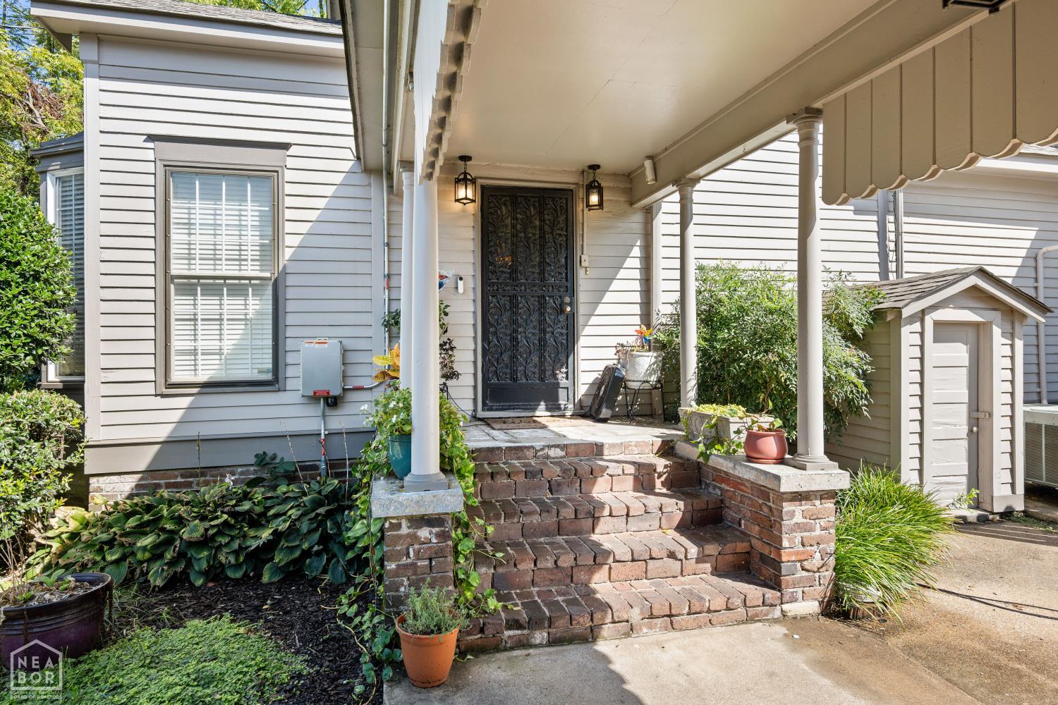 201 W Montgomery